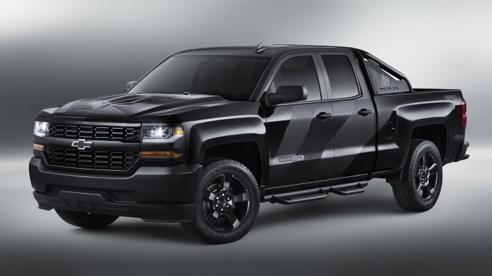 GM показал версию пикапа Chevrolet Silverado для военных