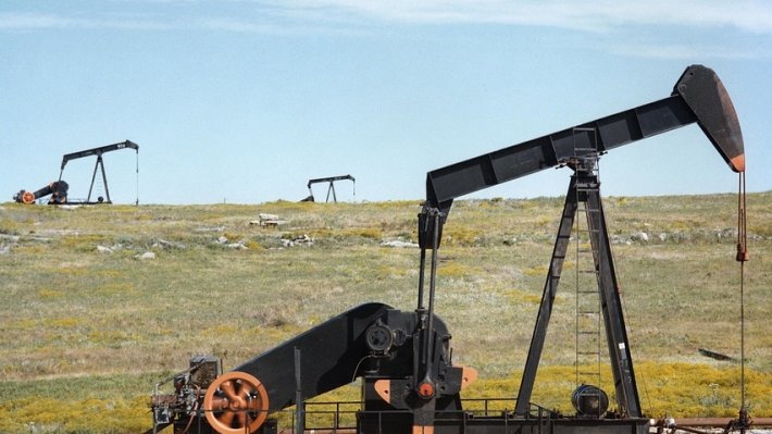 Министр Ирака назвал объем сокращения добычи нефти в РФ