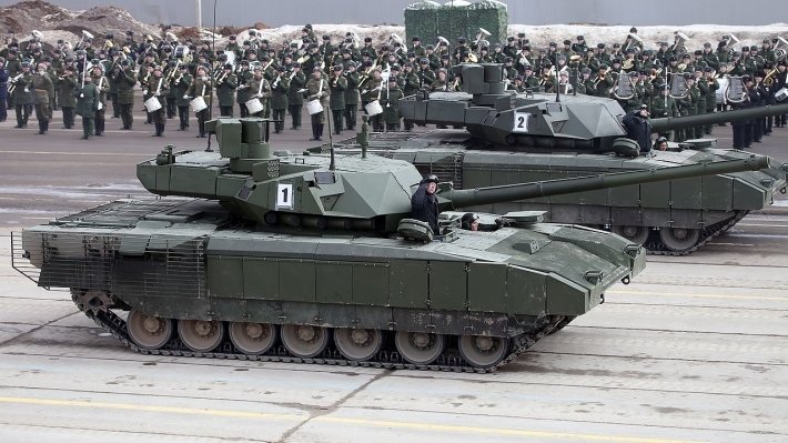 "Бурлан" против "Арматы": конкуренция бронетанковых школ делает российский ОПК сильнее