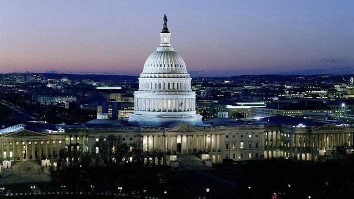 Конгресс меняет формулировки антироссийских санкций на "перебалансировке" сил в США