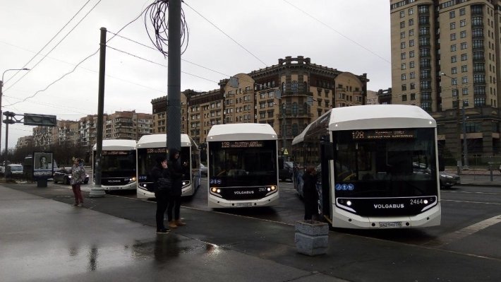 Путин поручил Медведеву и губернаторам улучшить российский общественный транспорт