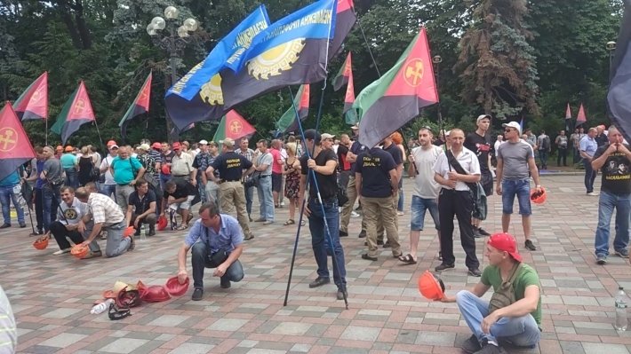 Профсоюз шахтеров Украины заявил о наплевательском отношении власти к профессии