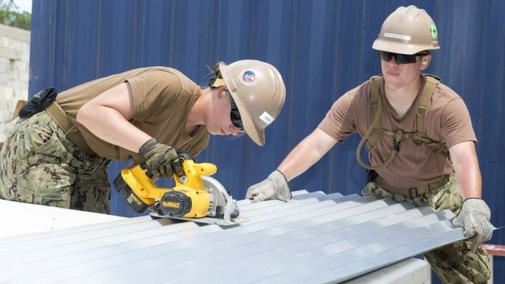 Специалисты назвали опасные профессии для репродуктивного здоровья россиян