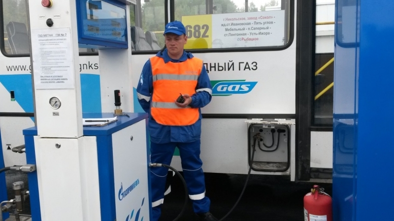 Бензин лишается более дешевой альтернативы на российском рынке