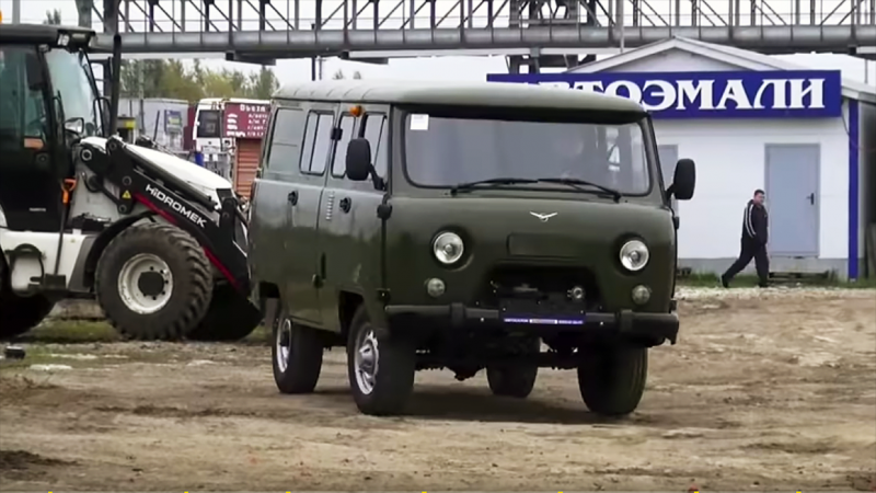 Концепты нового УАЗ "буханка" появились в Сети