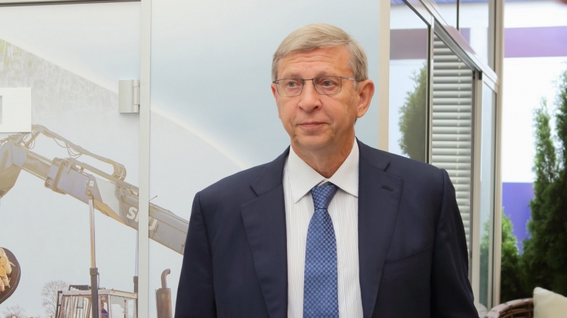 Евтушенков отказался от доли в производителе "Спутника V"