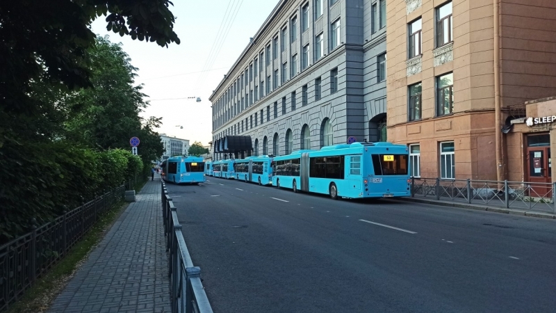 Часть общественного транспорта могут перевести на газ в России