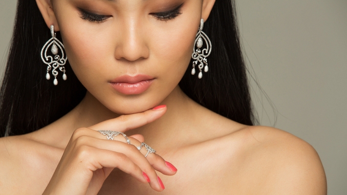 Алмазодобытчиков ждут сложные времена – российских бриллиантов это не коснется