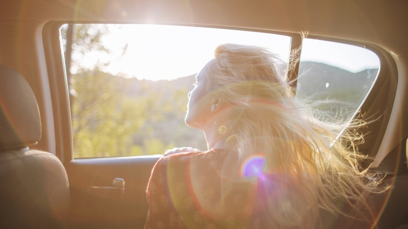 Отсутствие резких торможений позволит сэкономить топливо в дальних поездках